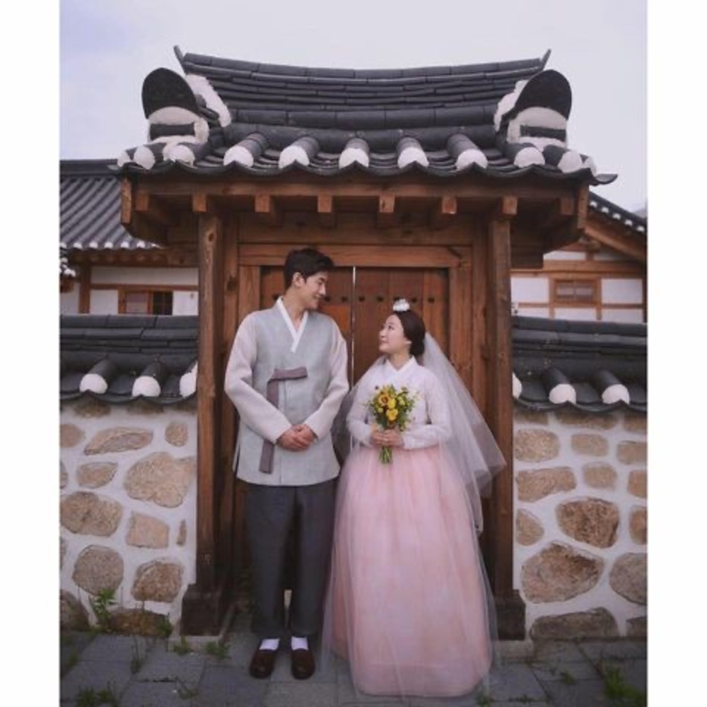 Meet your Posher, Leona gee eun